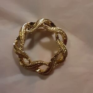 Gerry's Brooch Goldtone